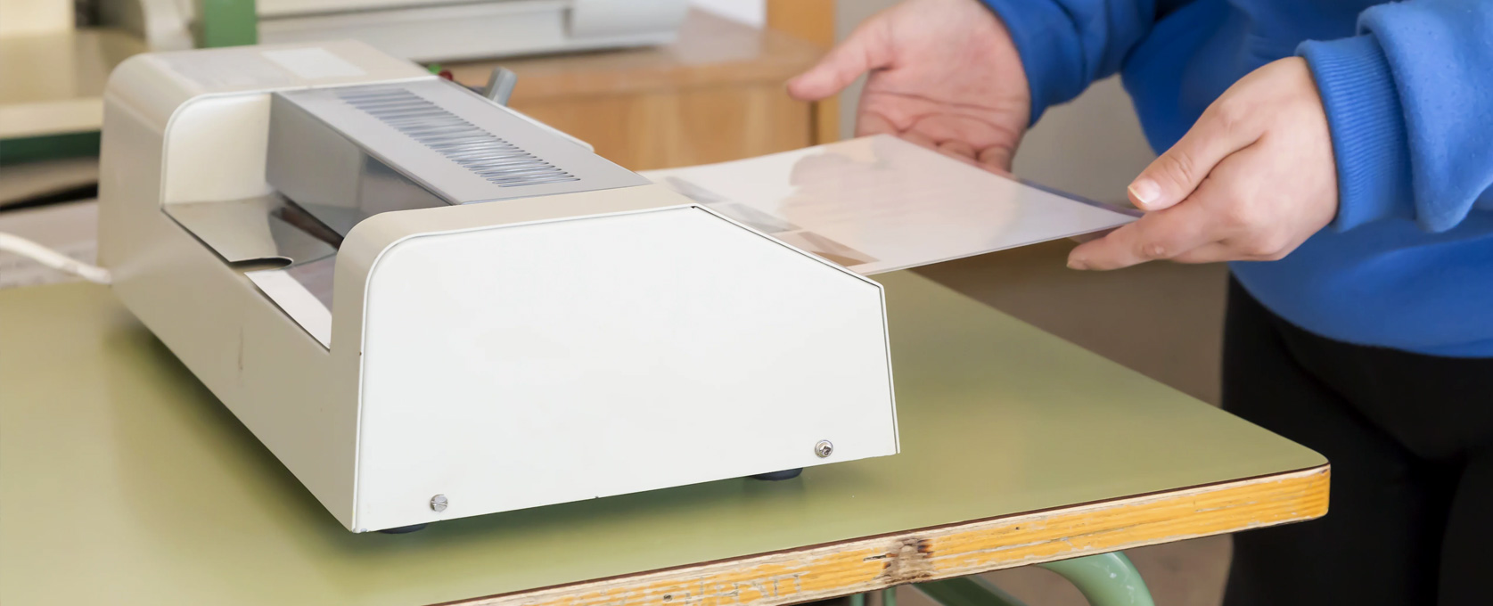 Comment éliminer et empêcher les bulles d'air en plastification